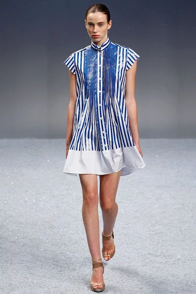 Look 9